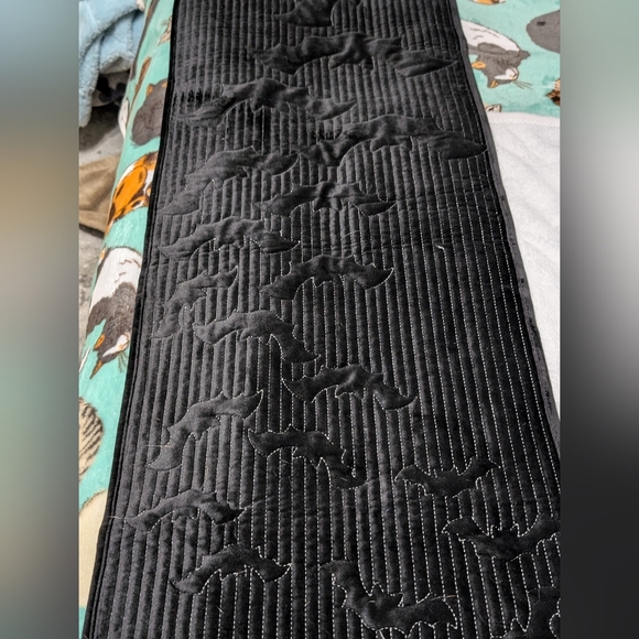 Cynthia Rowley Curious Bat Halloween Table Runner - Picture 10 of 11